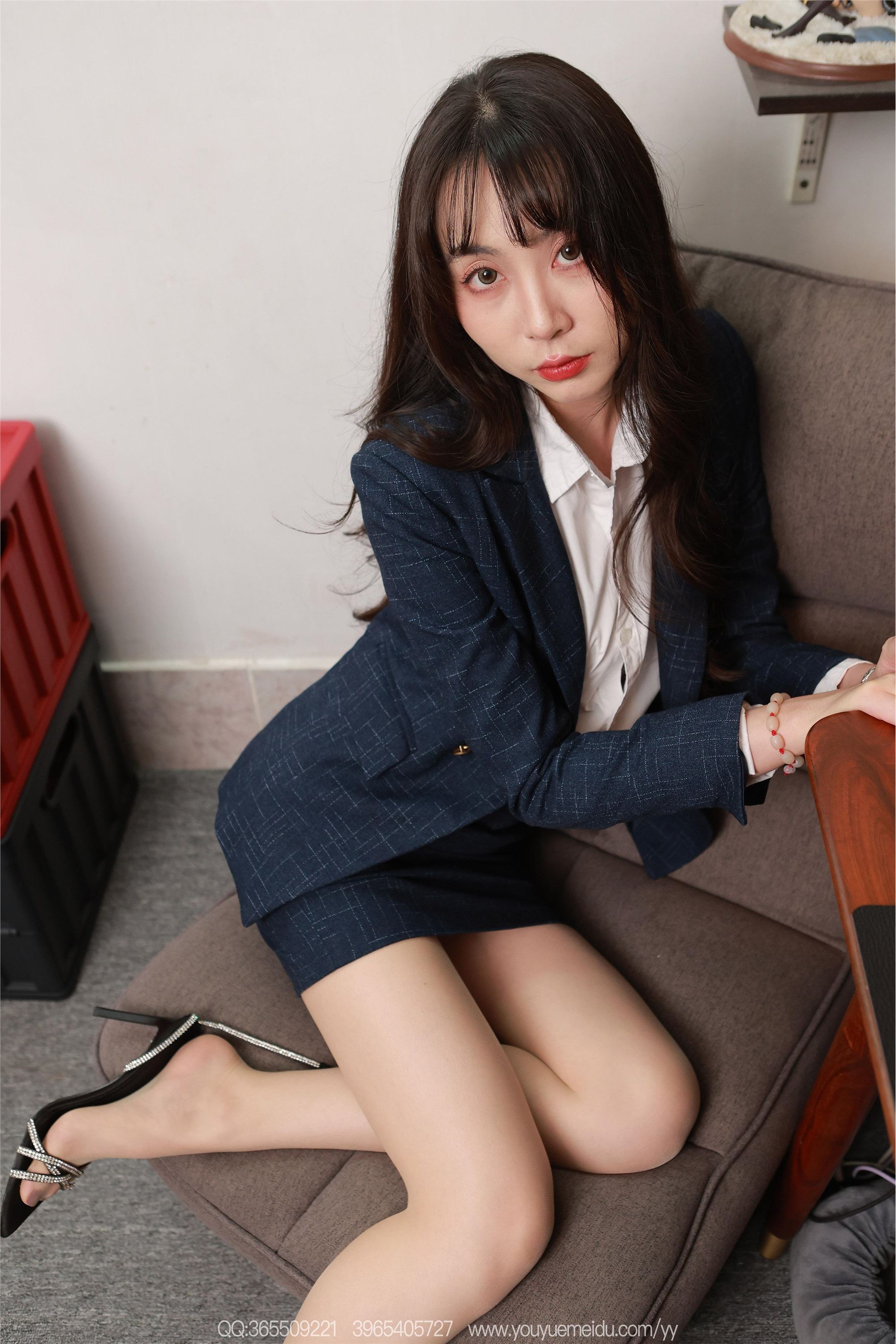 IESS异思趣向  2025.12.29 丝享家2251：团团《亮晶晶（下）》